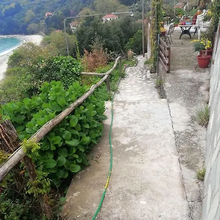 Uranous Blue Luxury Agios Ioannis Papa Nero * Agios Ioannis (Thessaly)